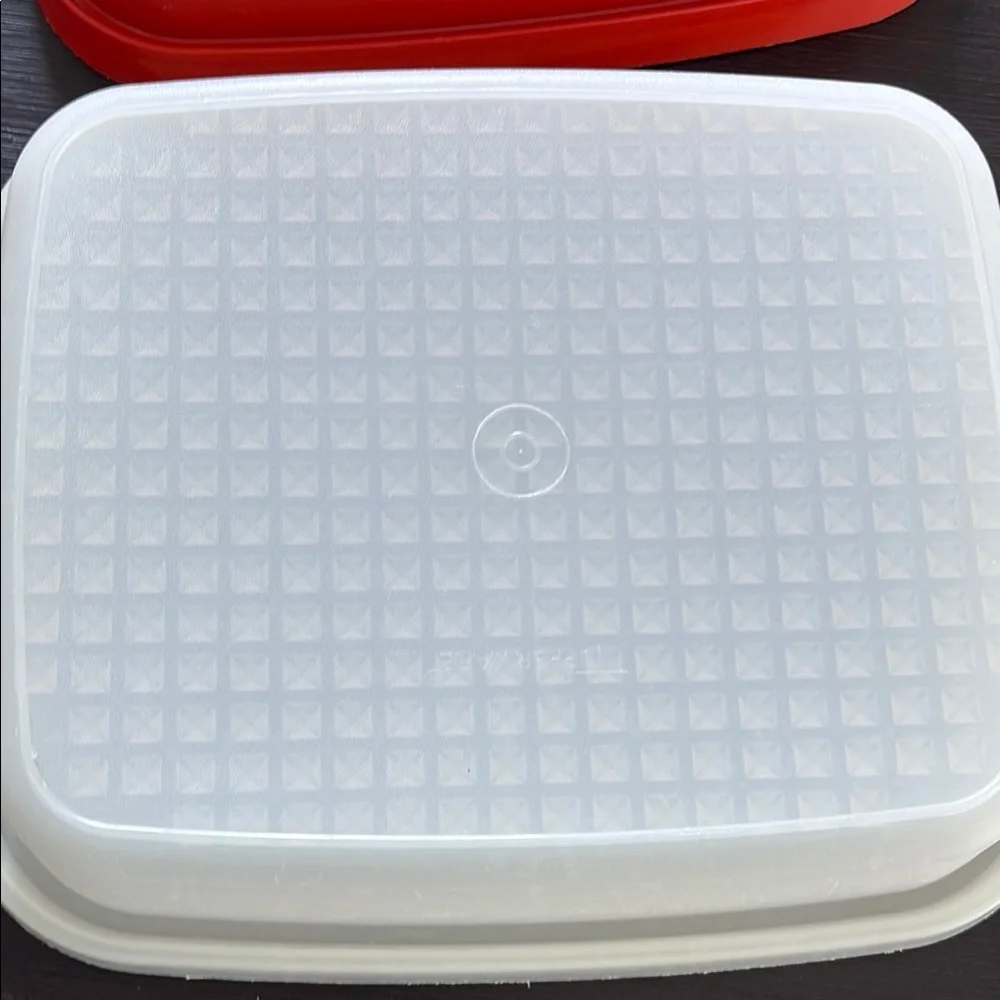 Vintage Tupperware Container - Picture 5 of 6